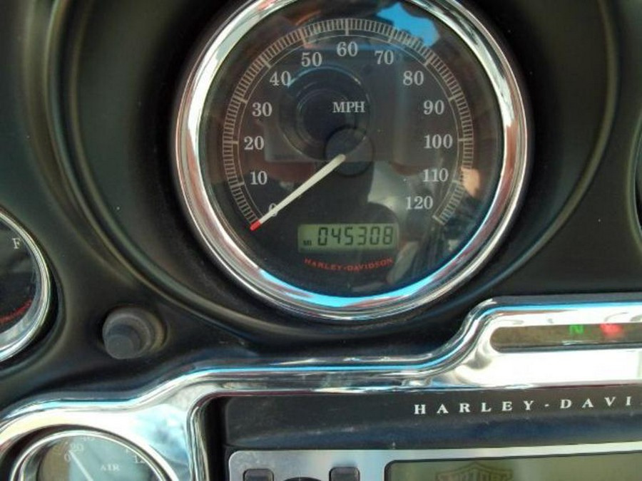 2010 Harley-Davidson® FLHTCU - Ultra Classic® Electra Glide