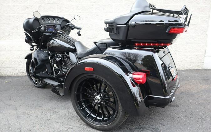 Used 2025 Harley-Davidson Tri Glide Ultra Vivid Black - Black Finish