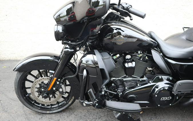 Used 2025 Harley-Davidson Tri Glide Ultra Vivid Black - Black Finish