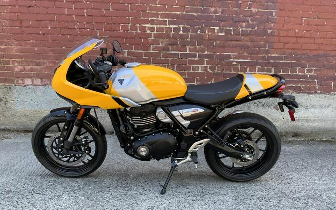 2026 Triumph THRUXTON 400