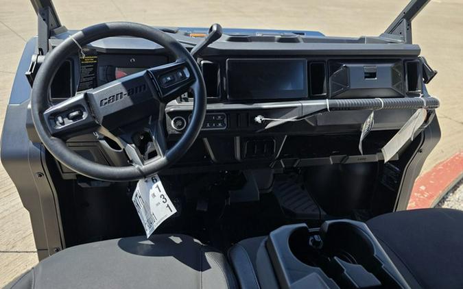 2026 Can-Am Defender MAX XT HD11 With 10.25 In.Display