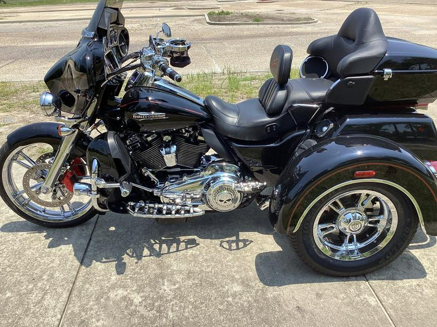 2019 Harley-Davidson® FLHTCUTG - Tri Glide® Ultra
