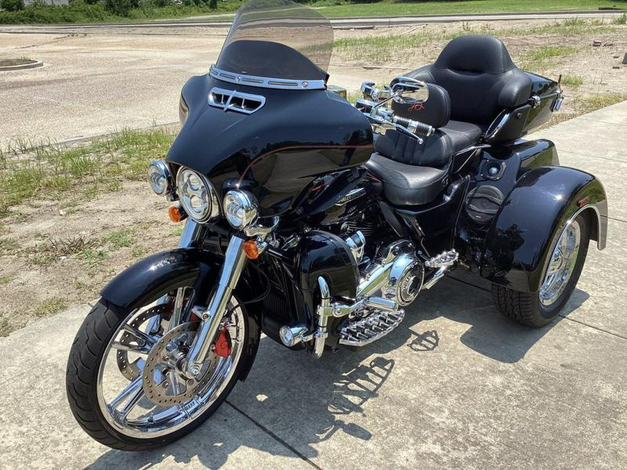 2019 Harley-Davidson® FLHTCUTG - Tri Glide® Ultra