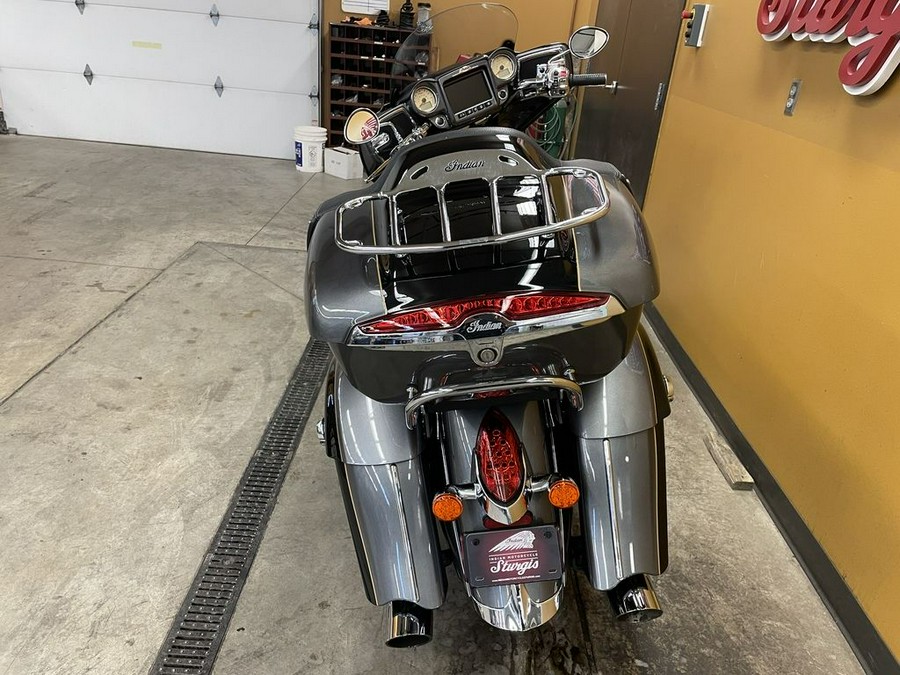 2017 Indian Motorcycle® Roadmaster® Steel Gray Over Thunder Black