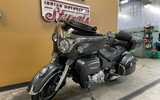 2017 Indian Roadmaster Steel Gray Over Thunder Black