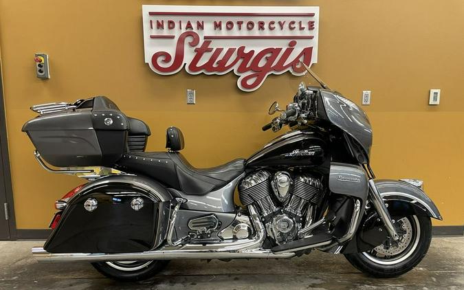 2017 Indian Motorcycle® Roadmaster® Steel Gray Over Thunder Black