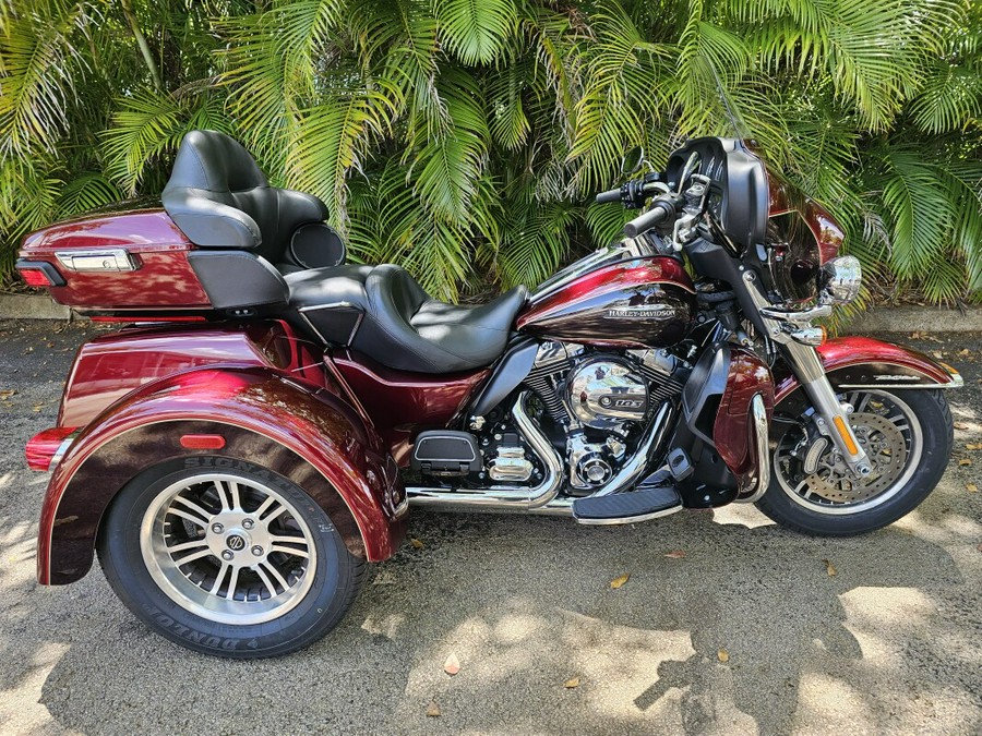 2014 Tri Glide Ultra Classic MYSTERIOUS RED/CAYENNE