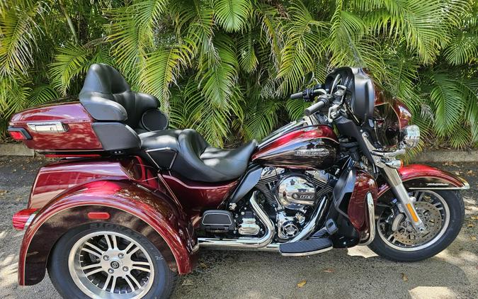 2014 Tri Glide Ultra Classic MYSTERIOUS RED/CAYENNE