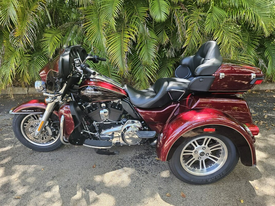 2014 Tri Glide Ultra Classic MYSTERIOUS RED/CAYENNE