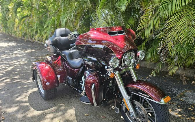 2014 Tri Glide Ultra Classic MYSTERIOUS RED/CAYENNE