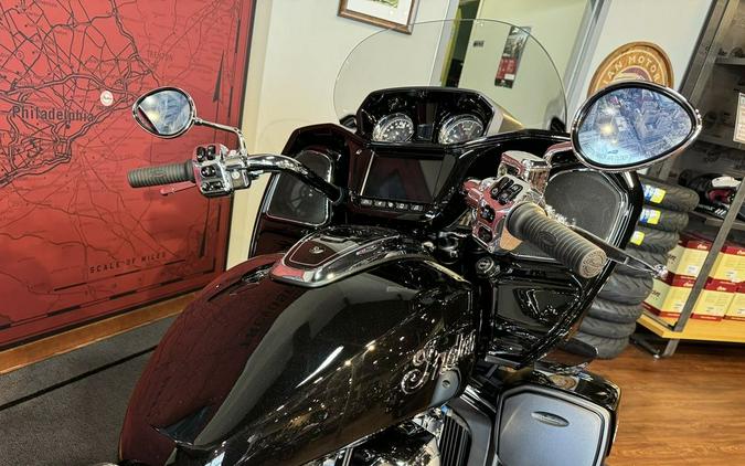 2024 Indian Motorcycle® Pursuit® Limited® with PowerBand Audio Package Black Metallic