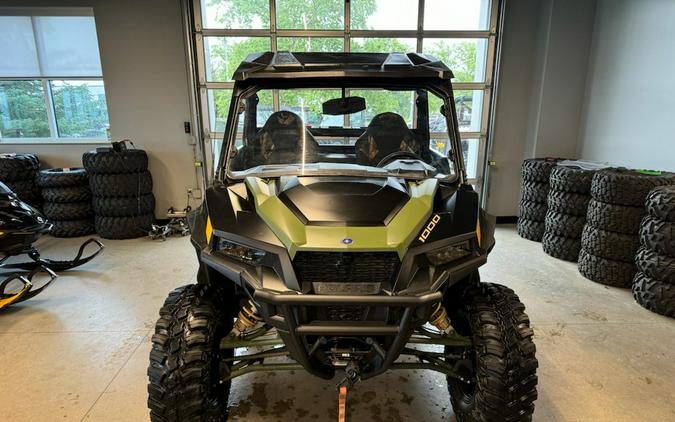 2022 Polaris Industries GENERAL XP 1000 Deluxe RIDE COMMAND Edition