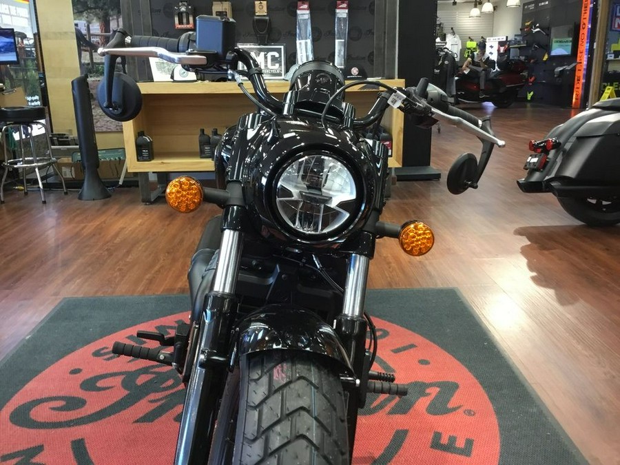 2025 Indian Motorcycle® Scout® Bobber Black Metallic