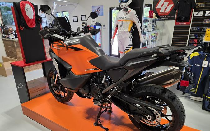 2027 KTM 1390 Super Adventure S EVO