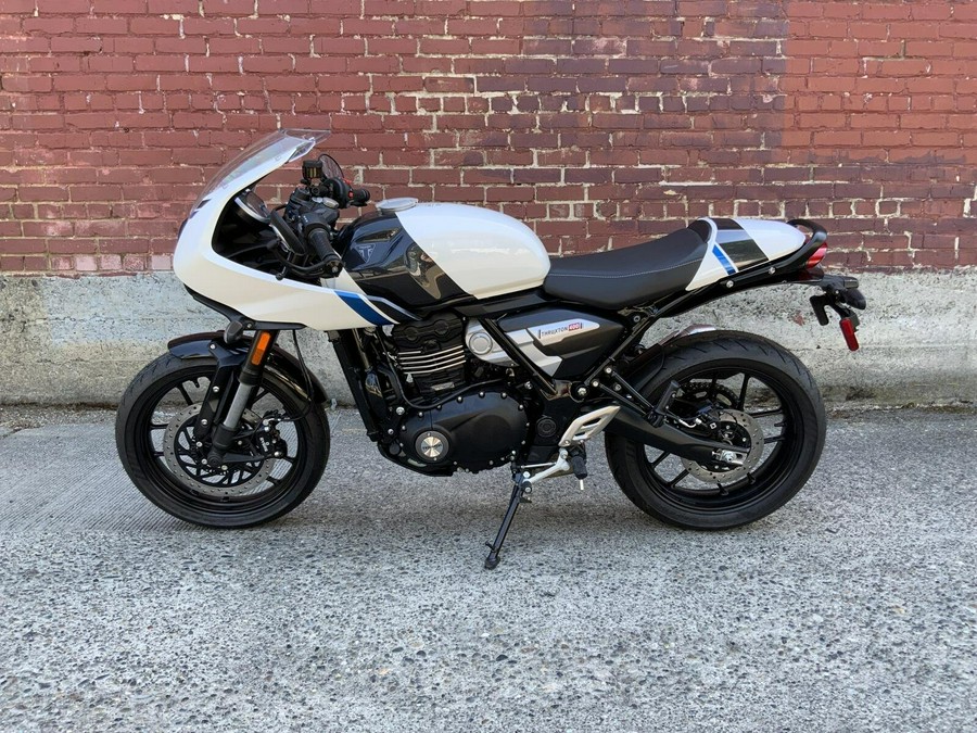 2026 Triumph THRUXTON 400