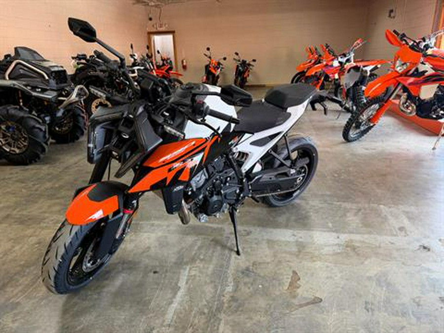 2027 KTM 990 Duke