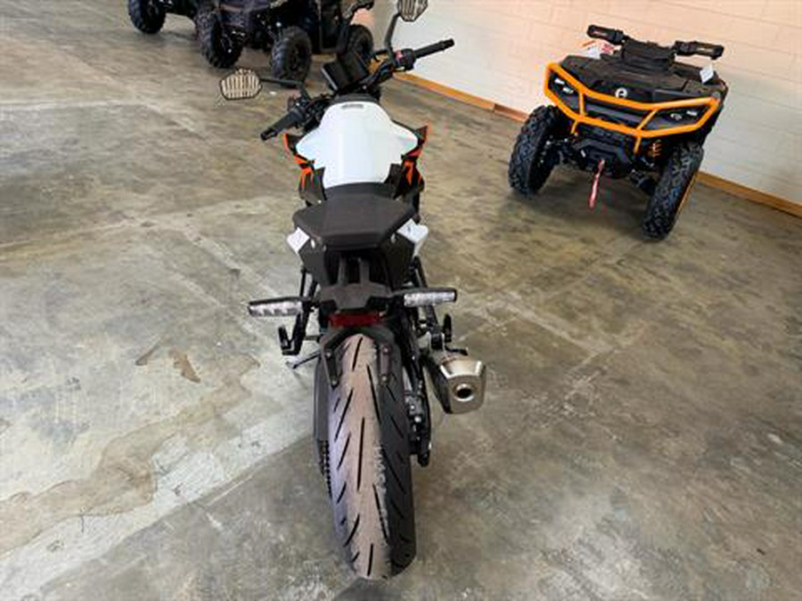 2027 KTM 990 Duke