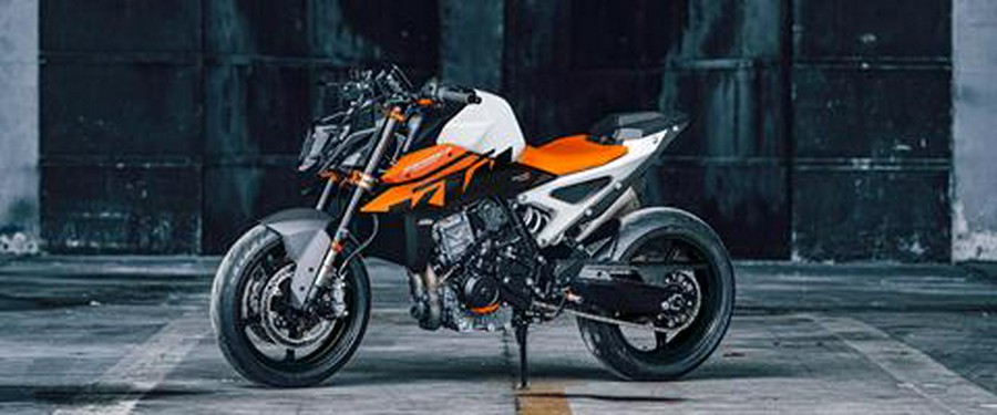 2027 KTM 990 Duke