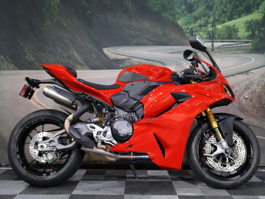 2025 Ducati Panigale V2 S
