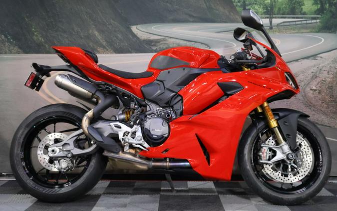 2025 Ducati Panigale V2 S