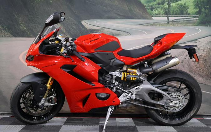 2025 Ducati Panigale V2 S
