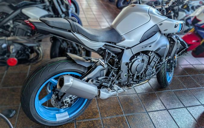 2025 Yamaha MT-10 Ice Storm - 000667