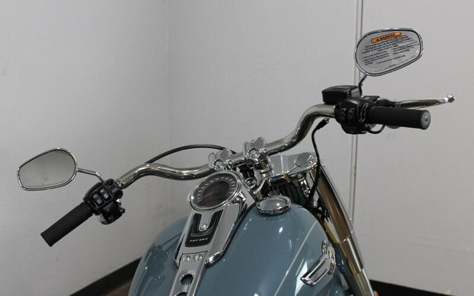 Harley-Davidson Fat Boy 114 2024 FLFBS 84385431 SHARKSKIN W/ PINSTRIPE