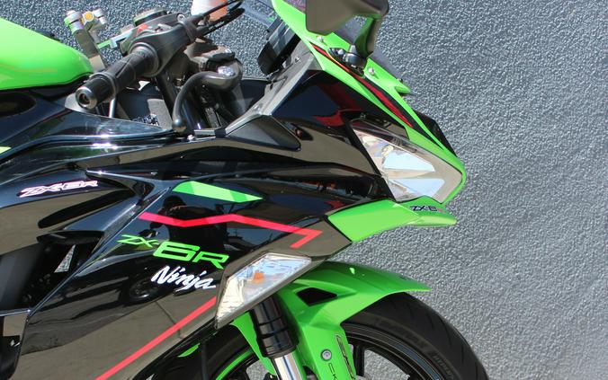 2021 Kawasaki Ninja ZX-6R Base