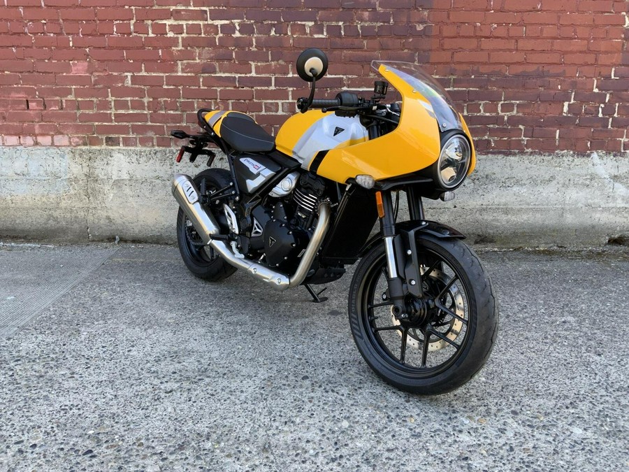 2026 Triumph THRUXTON 400