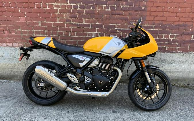 2026 Triumph THRUXTON 400