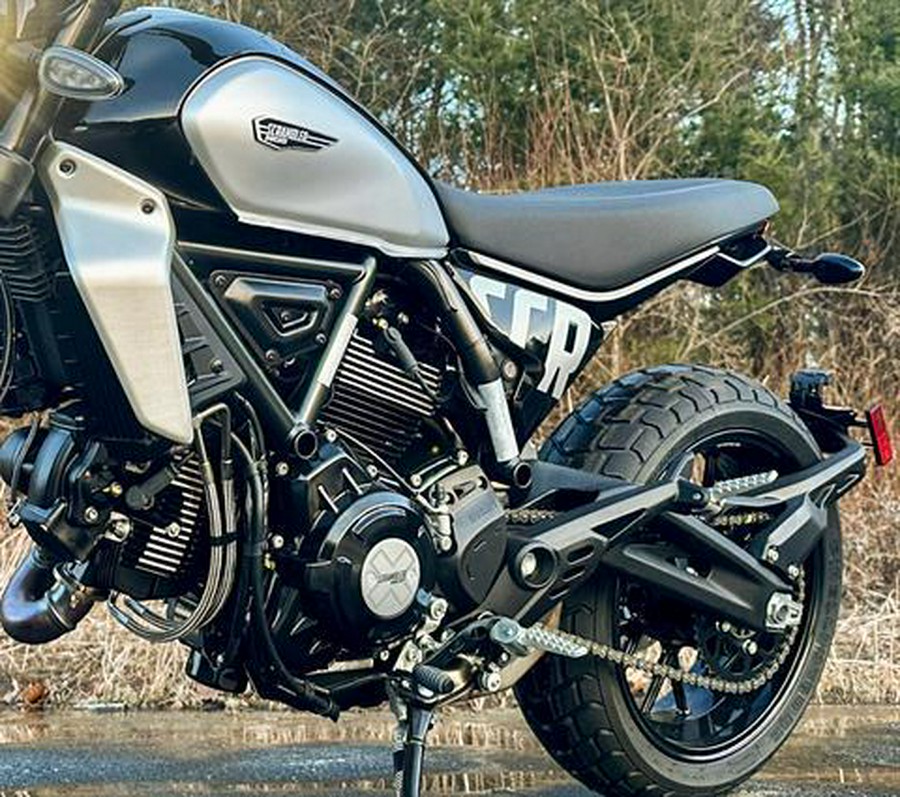 2024 Ducati Scrambler Icon