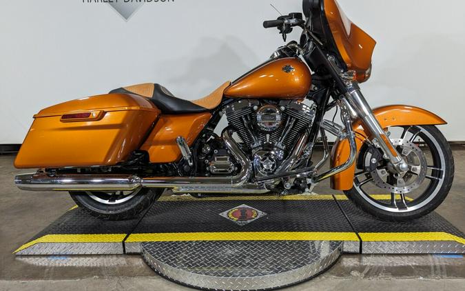 2016 Harley-Davidson Street Glide Special Amber Whiskey