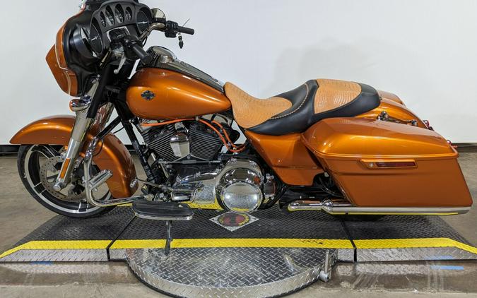 2016 Harley-Davidson Street Glide Special Amber Whiskey