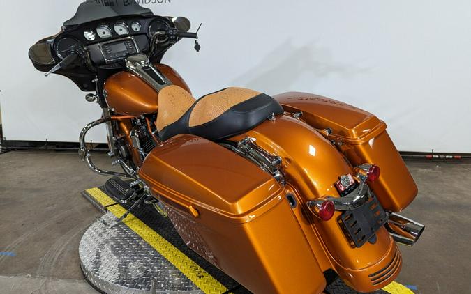 2016 Harley-Davidson Street Glide Special Amber Whiskey