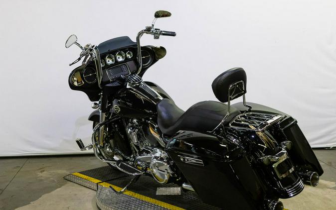 2017 Harley-Davidson® FLHX - Street Glide®