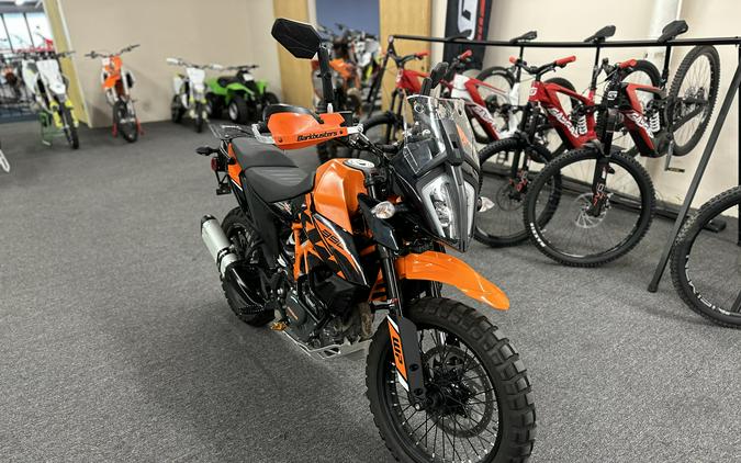 2023 KTM Adventure 390