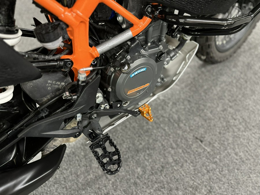 2023 KTM Adventure 390