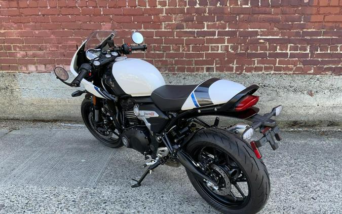 2026 Triumph THRUXTON 400