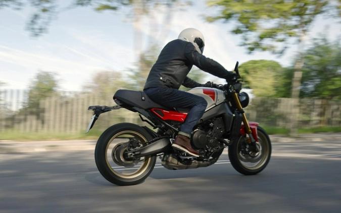 2026 Yamaha XSR900 Heritage White - 000655