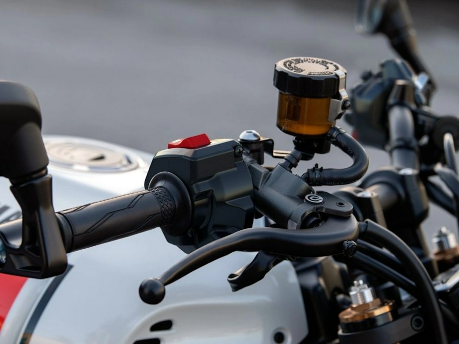 2026 Yamaha XSR900 Heritage White - 000655