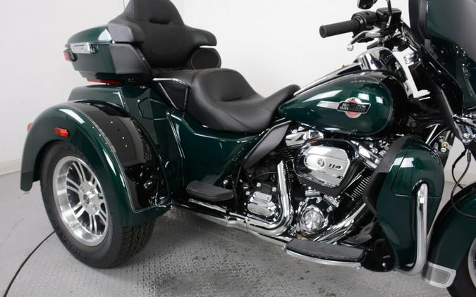 2024 Harley-Davidson FLHTCUTG Tri Glide Ultra