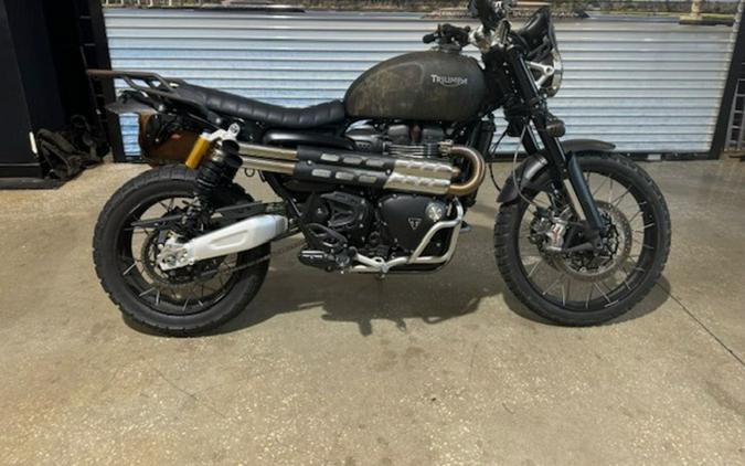 2022 Triumph Scrambler 1200 XC Matt Khaki Green Matt Jet Black