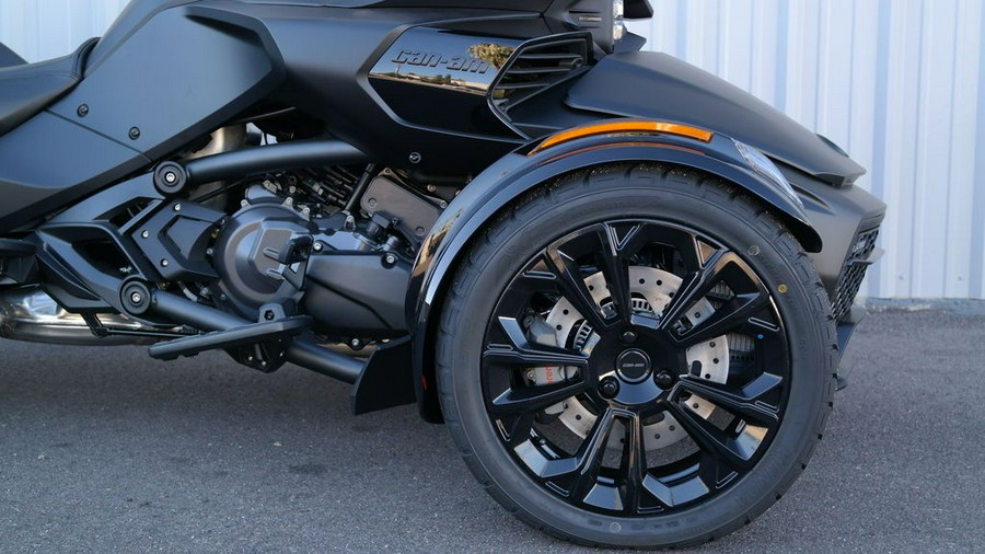 2026 Can-Am® Spyder F3 Limited Dark