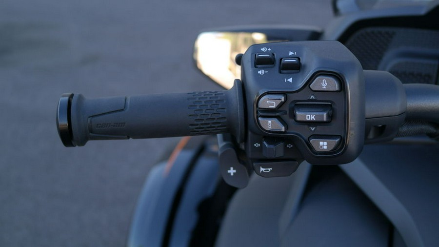 2026 Can-Am® Spyder F3 Limited Dark