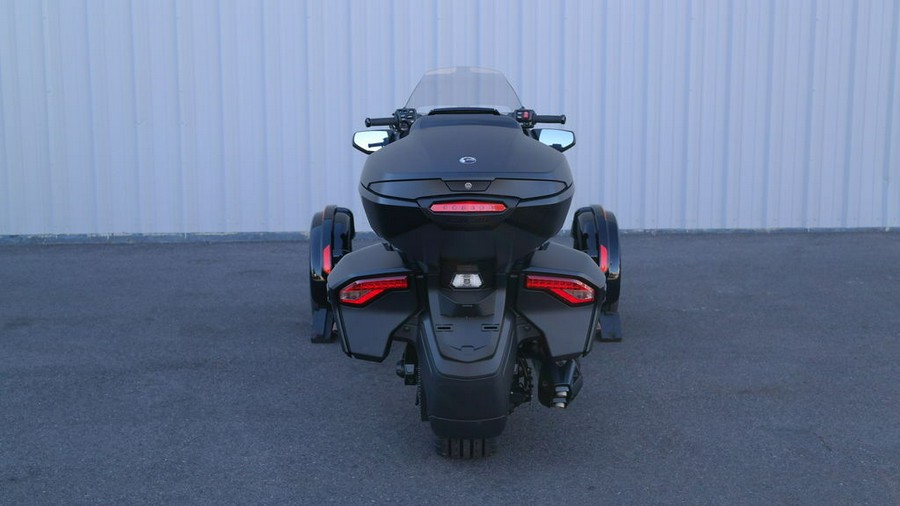 2026 Can-Am® Spyder F3 Limited Dark