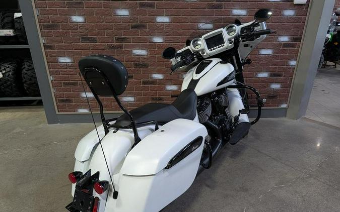 2019 Indian Motorcycle® Chieftain Dark Horse® White Smoke