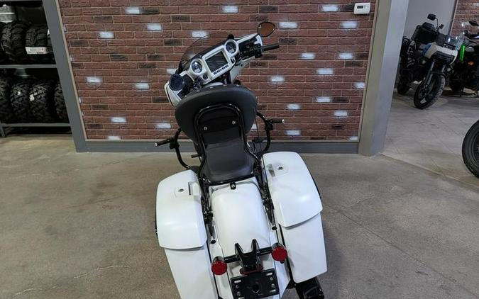 2019 Indian Motorcycle® Chieftain Dark Horse® White Smoke