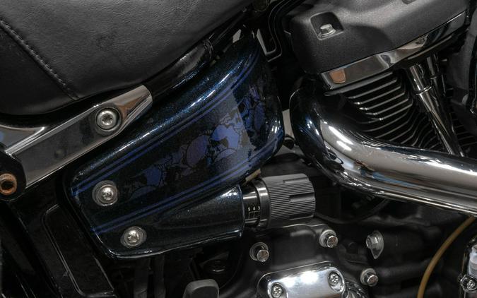 2019 HARLEY-DAVIDSON FLSB SPORT GLIDE in VIVID BLACK