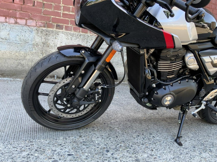 2026 Triumph THRUXTON 400