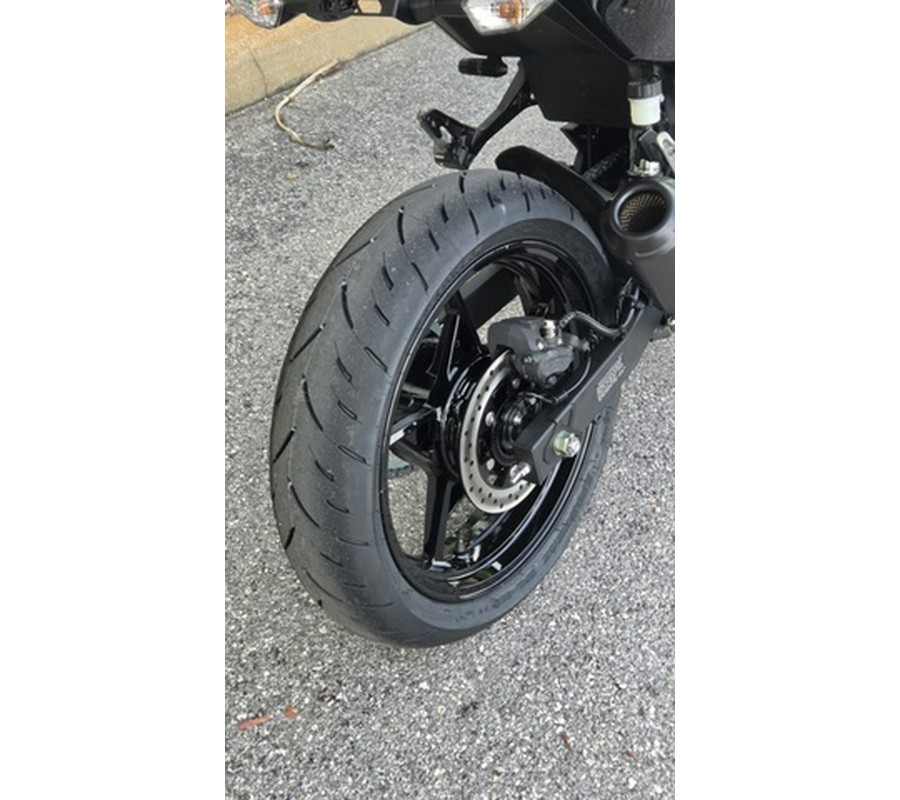 2026 Kawasaki Ninja 500 ABS Metallic Yellowish GreenEbony